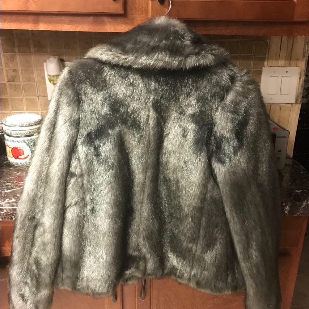 H&M Size 4 - Picture 2 of 2
